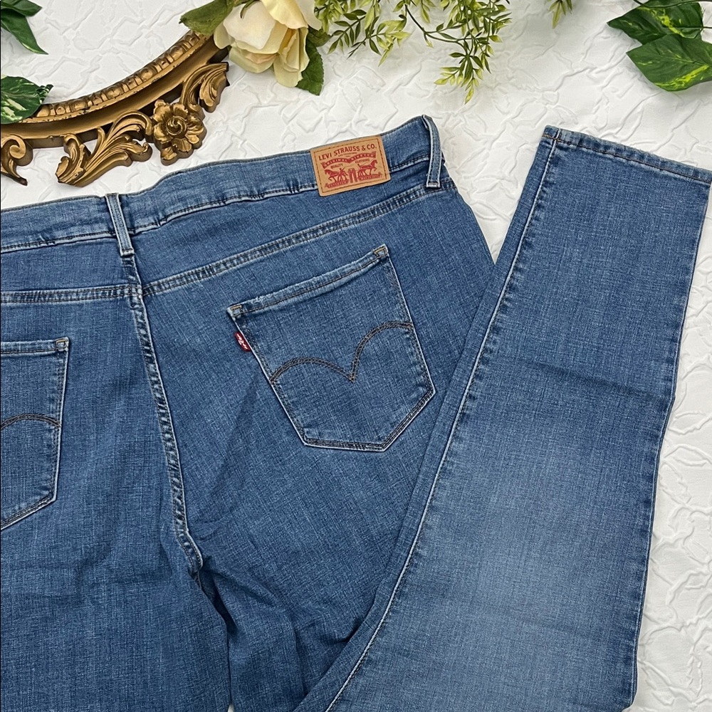 Levi 711 Skinny Jeans